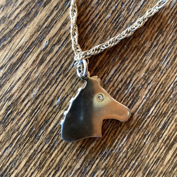 Pierre Cardin Vintage Gold Tone Horse Pendant Necklace - Picture 9 of 14